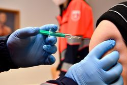 Beim Drive-In-Impfmarathon auf der Landesmesse Stuttgart können in 48 Stunden 20.000 Personen geimpft werden. Foto: Malteser Neckar-Alb