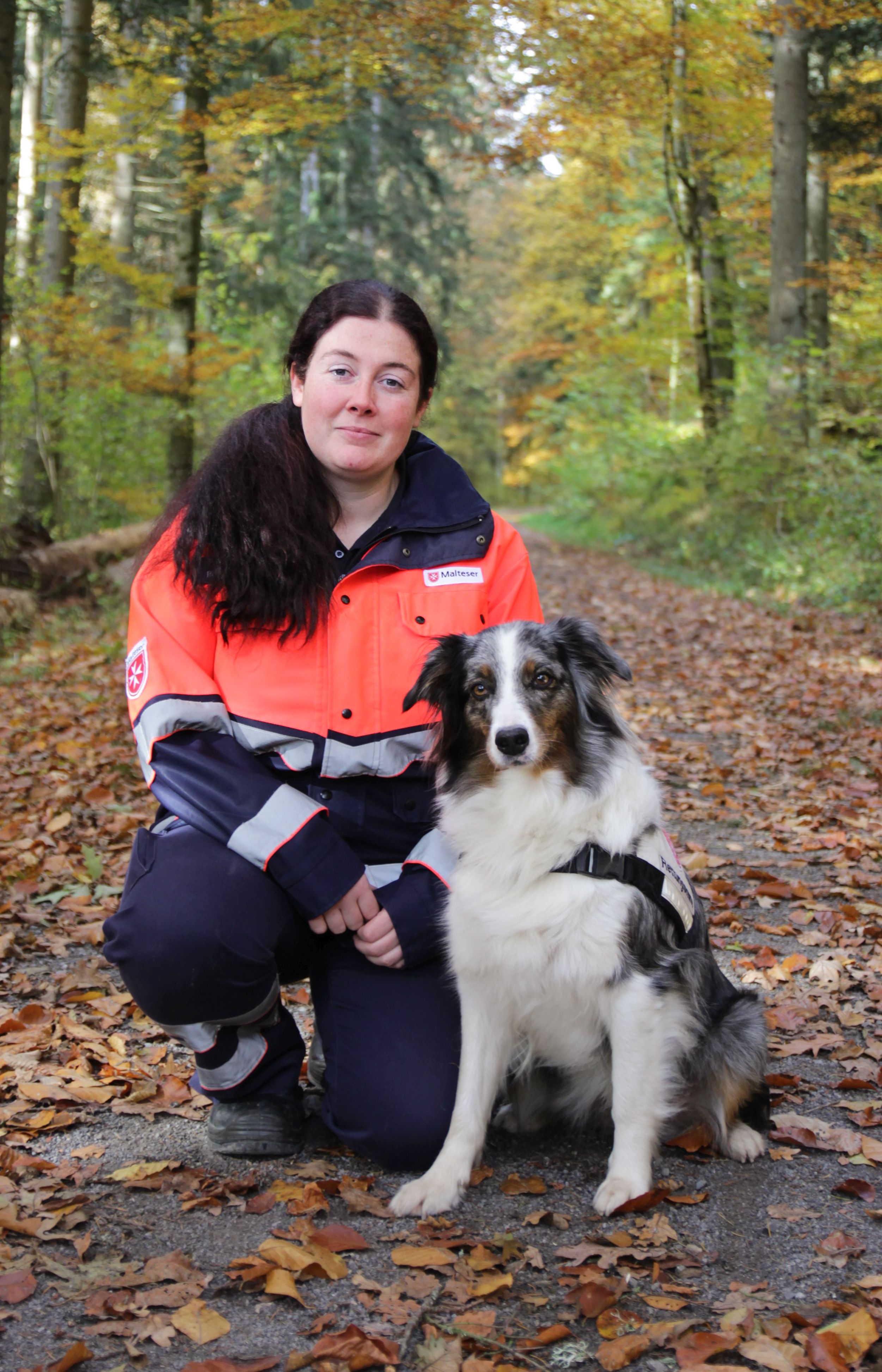 Tanja Rau mit Kayla | Ausbildung, Rettungshundeführerin, Einsatzsanitäterin und Social Media